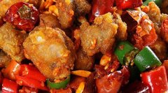 蚊虫叮咬皮肤过敏不能吃什么食物，辛辣油腻要忌嘴