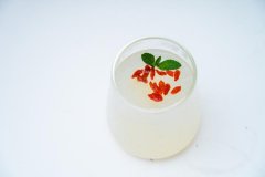阿胶和燕窝哪个功效好，阿胶和阿胶糕哪个效果好