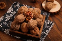 孕期吃什么对宝宝大脑发育好，4种食物促进宝宝大脑发育