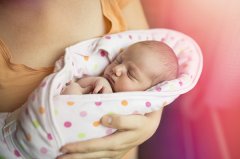 如何催乳通乳，4种催奶手法