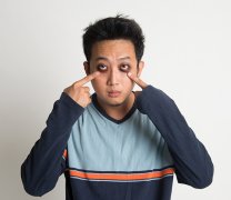 肝病会导致黑眼圈吗，肝病引起的黑眼圈怎么消除